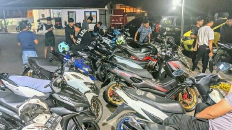Polisi Bubarkan Balap Liar di Manado, 21 Motor Ditilang