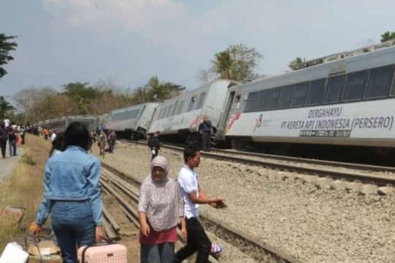 Kronologi Kecelakaan KA Argo Semeru Terguling lalu Ditabrak KA Argo Wilis di Kulonprogo