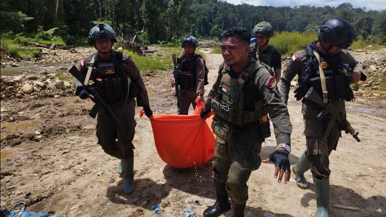 title Identitas 7 Penambang Emas Tewas Dibantai KKB di Yahukimo, Dievakuasi ke RSUD Dekai Identitas 7 Penambang Emas Tewas Dibantai KKB di Yahukimo, Dievakuasi ke RSUD Dekai
