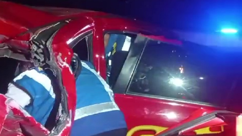 title Kecelakaan di Tol Cipularang, Agya Ringsek usai Tabrak Belakang, 2 Perempuan Luka Kecelakaan di Tol Cipularang, Agya Ringsek usai Tabrak Belakang, 2 Perempuan Luka