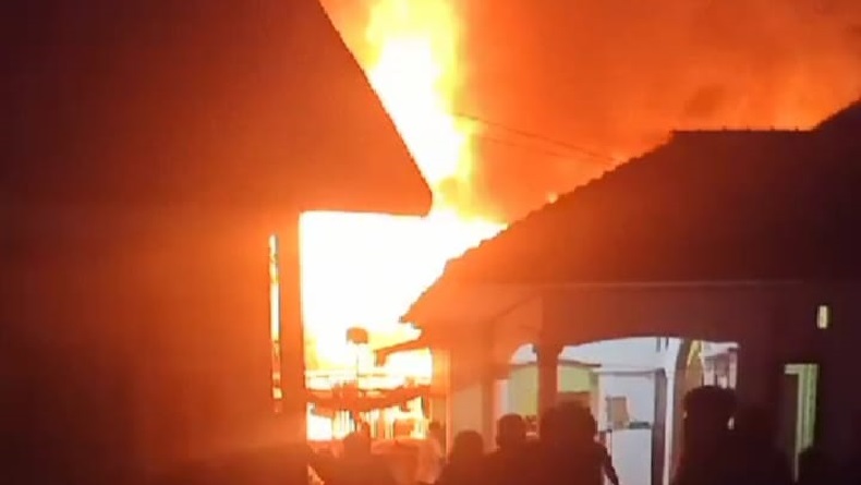 Kobong Ponpes Al Ittihad Cianjur Ludes Terbakar, Api Diduga dari Elpiji Meledak