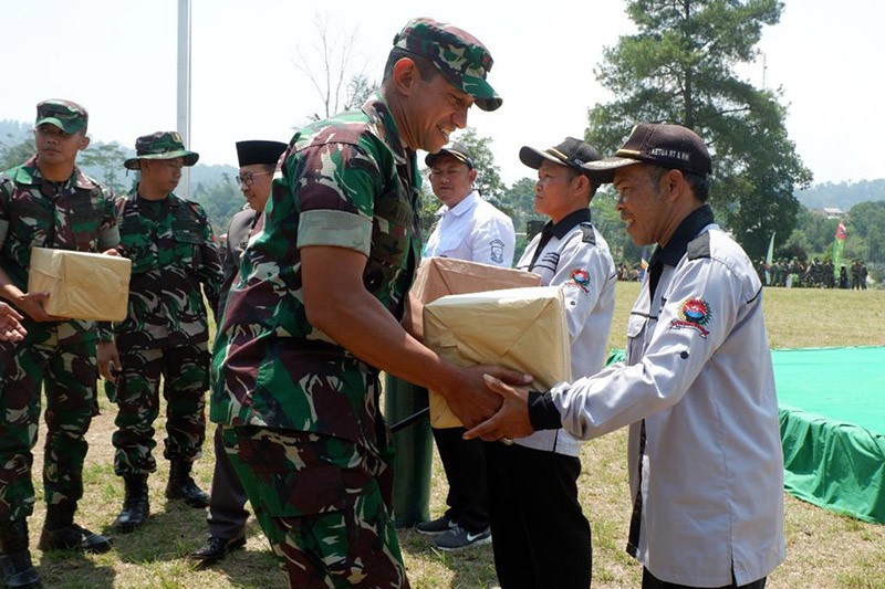 Pangdam III/Siliwangi dan Danrem 061/Suryakencana Tutup Rangkaian TMMD ke-118 - Bagian 2