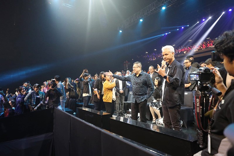 Momen Hary Tanoe, Ganjar Pranowo dan Sandiaga Uno Malam Mingguan di Kilau Raya MNCTV 32 - Bagian 3