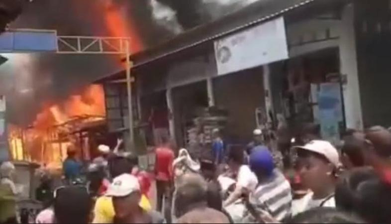  5 Kios di Pasar Limpung Batang Ludes Terbakar, Kerugian Ratusan Juta Rupiah