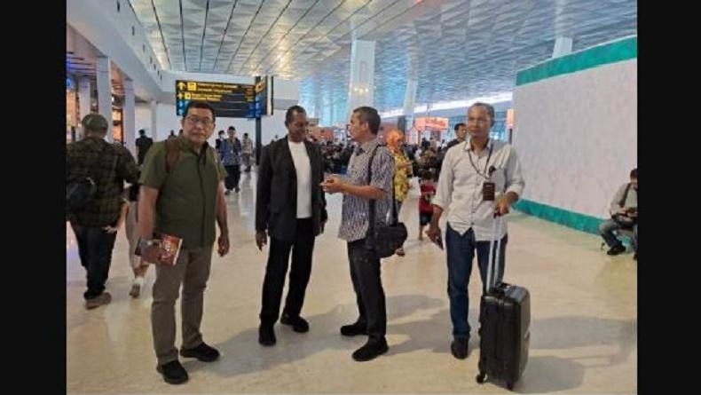 Pj Gubernur Apolo Safanpo Terbang ke Vatikan, Hadiri Konferensi Papua Tanah Damai