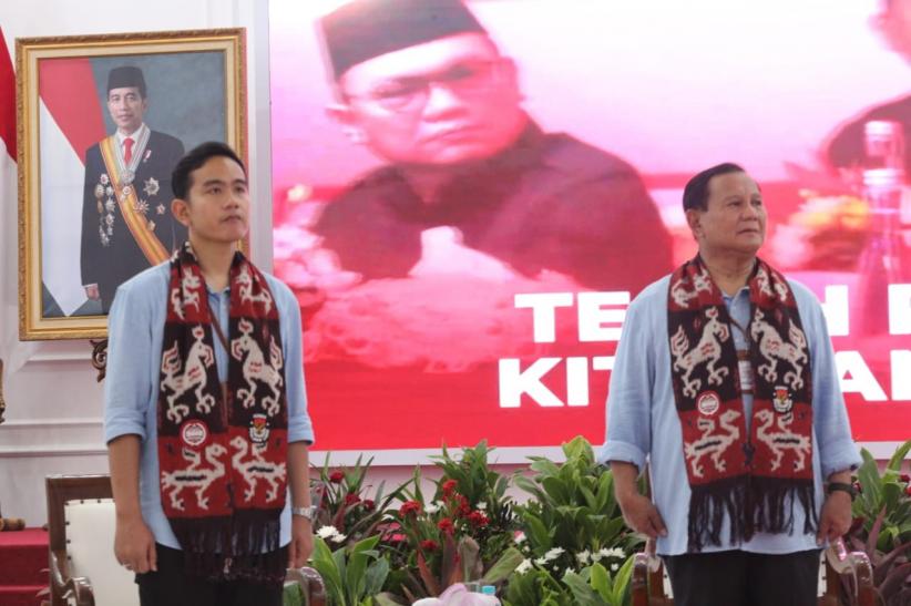 Ekspresi Gibran Dampingi Prabowo Daftar Capres Cawapres - Bagian 3