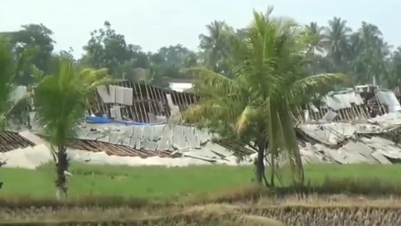 Puting Beliung Terjang Babakan Caringin Cianjur, Kandang Ayam Ambruk Rata Tanah