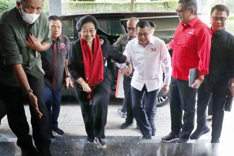 Petinggi Parpol Pengusung Ganjar-Mahfud MD Rapat di Gedung TPN - Bagian 1