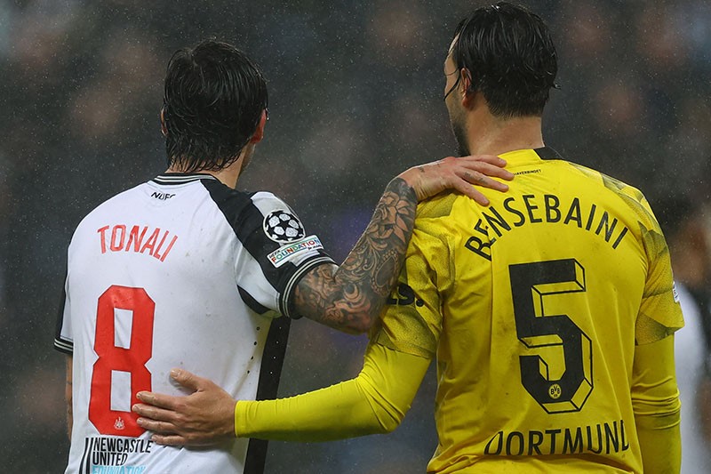 Hasil Liga Champions: PSG Pesta Gol, Newcastle United Keok di Kandang - Bagian 4