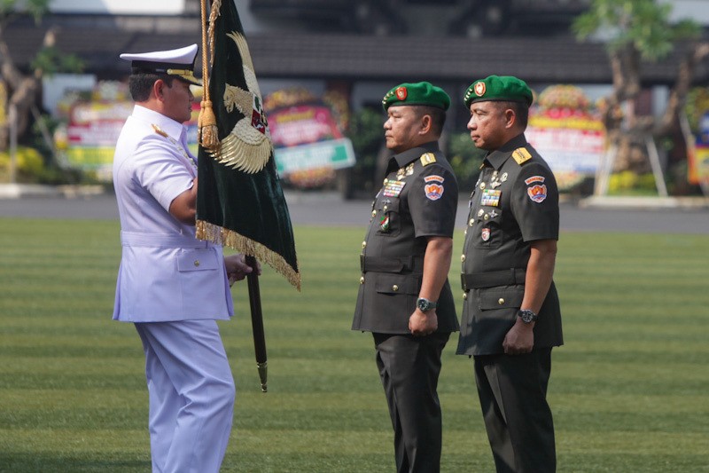 Salam Komando, Jenderal Dudung Serahkan Jabatan KSAD kepada Jenderal Agus Subiyanto - Bagian 3