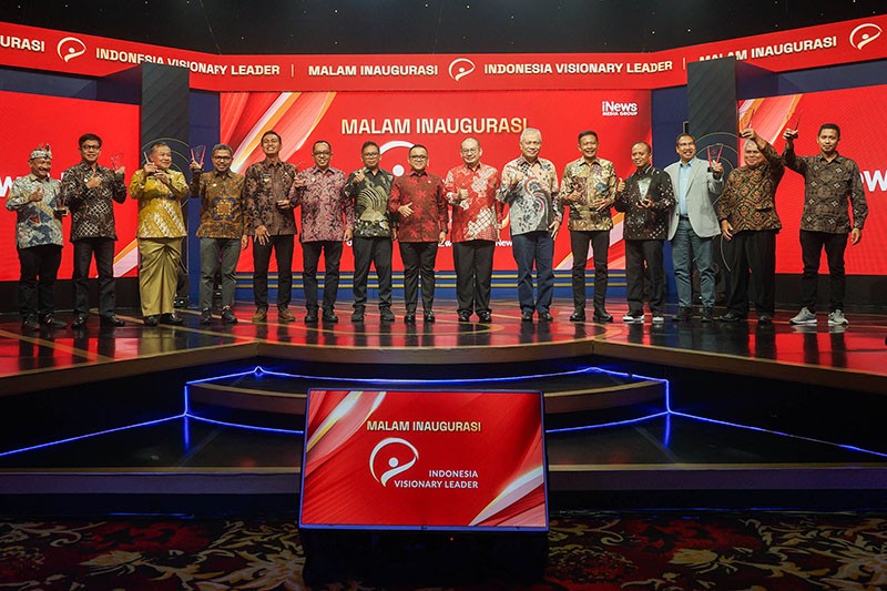 Foto Penerima Penghargaan Indonesia Visionary Leader 2023 - Bagian 1