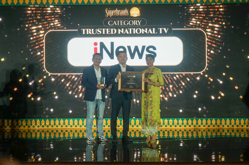 Okezone.com dan iNews TV Raih Penghargaan Superbrands Indonesia Awards 2023 - Bagian 1