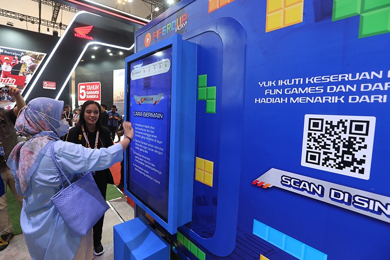 Antusiasme Pengunjung Datang ke Booth FIFGROUP di Ajang IMOS+ 2023 - Bagian 3