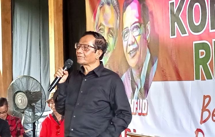 Hadiri Konsolidasi Relawan Jogja, Mahfud MD: Pilih Pemimpin yang Tegas Berantas Korupsi demi NKRI
