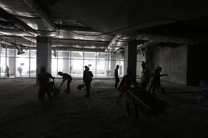 LMI Mulai Renovasi Plaza Semanggi Secara Bertahap - Bagian 4