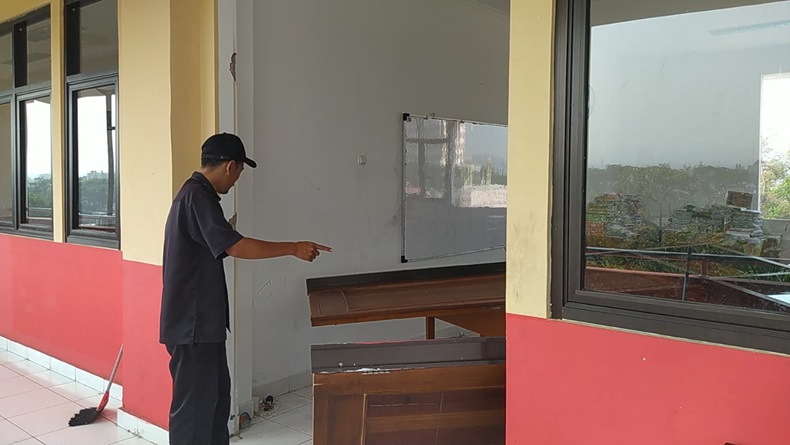 Ngeri, Puting Beliung Terjang Sekolah saat KBM, Murid Teriak Histeris