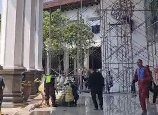 Pekerja Jatuh saat Renovasi Masjid Gedung Sate, Bey Tegur Keras Pejabat Pemprov Jabar 