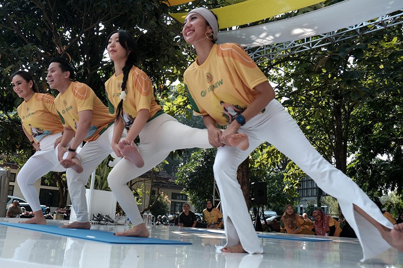 Penggagas Aplikasi Habuds Irene Tanihaha Buat Gebrakan dengan Mengajak 500 Warga Bogor Yoga Bareng - Bagian 2