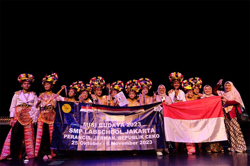 Tim MAJU Misi Budaya SMP Labschool Jakarta Meningkatkan Kesadaran Kebinekaan - Bagian 1