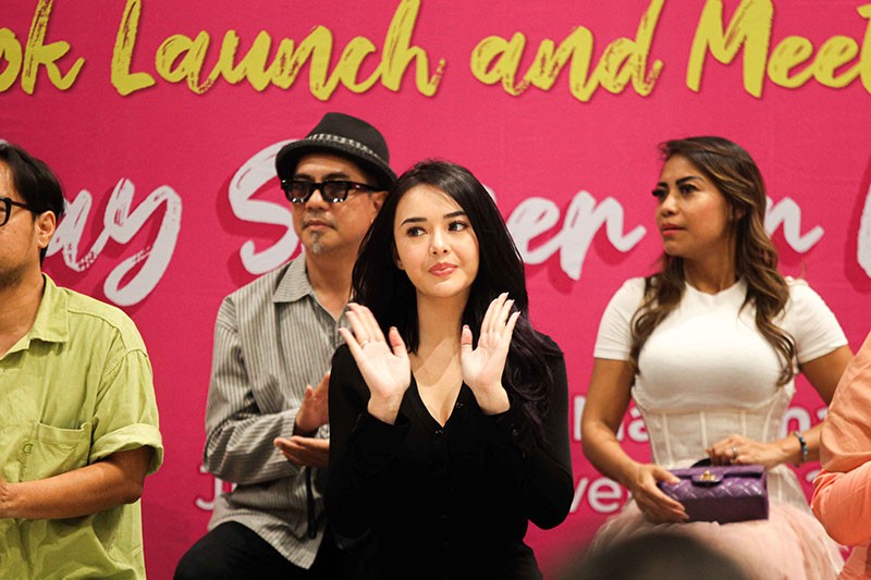 Potret Si Cantik Amanda Manopo jadi Pemeran Utama Pay Sooner or Later  - Bagian 2