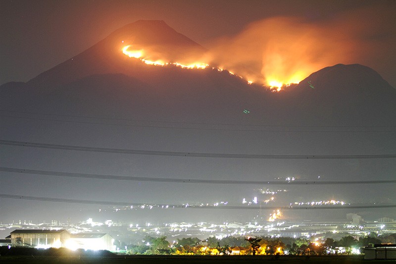 Kebakaran Gunung Penanggungan Mojokerto