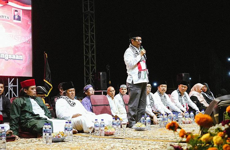 Dipimpin Mahfud MD, Ribuan Santri di DIY Doa Bersama untuk Palestina