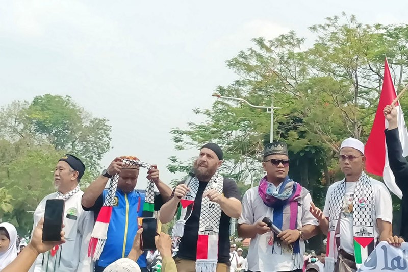 Warga Muslim Amerika Bakar Semangat Massa di Kedubes AS: Bebaskan Palestina! - Bagian 2