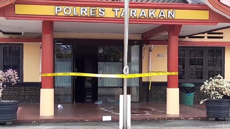 title Markas Polres Tarakan Diserang OTK, Ruang Penjagaan dan 2 Mobil Dirusak Markas Polres Tarakan Diserang OTK, Ruang Penjagaan dan 2 Mobil Dirusak