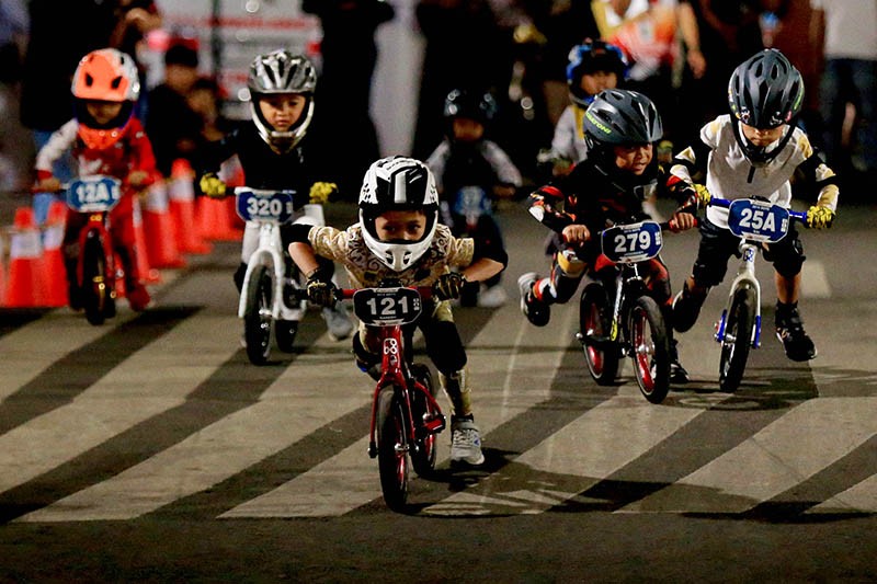 Wajah-Wajah Lucu Atlet Cilik Push Bike - Bagian 1