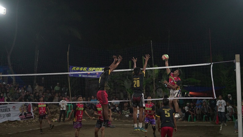 Turnamen Voli Ganjar Muda Padjajaran di Cimerak Pangandaran Berlangsung Seru
