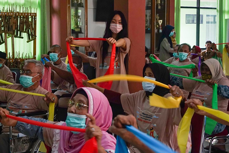 Lansia Cegah Dimensia Melalui Gaya Hidup Sehat dengan Olahraga - Bagian 2