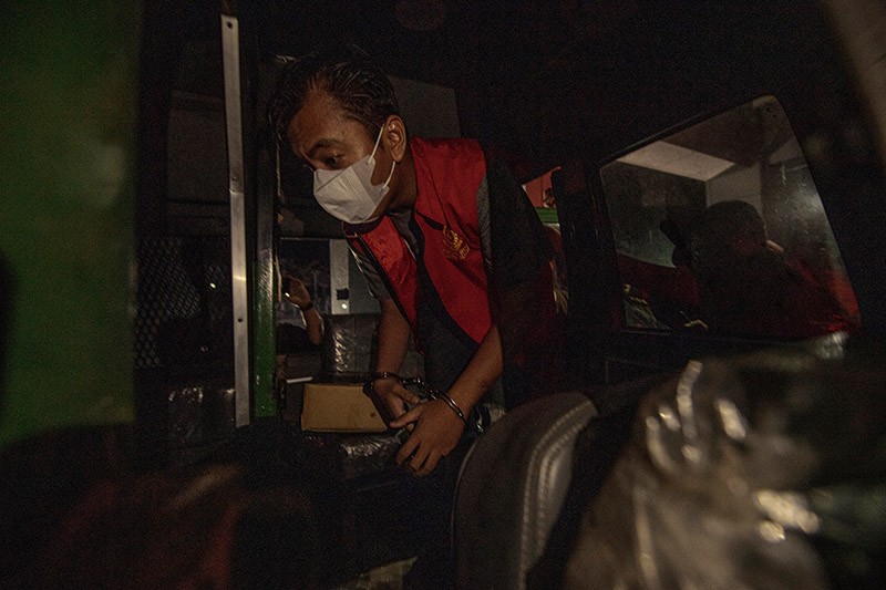 Tampang 3 Pegawai Pajak Ditahan Kejaksaan karena Kasus Korupsi - Bagian 5