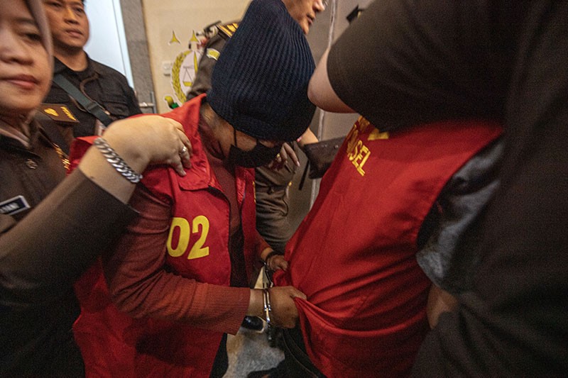 Tampang 3 Pegawai Pajak Ditahan Kejaksaan karena Kasus Korupsi - Bagian 2