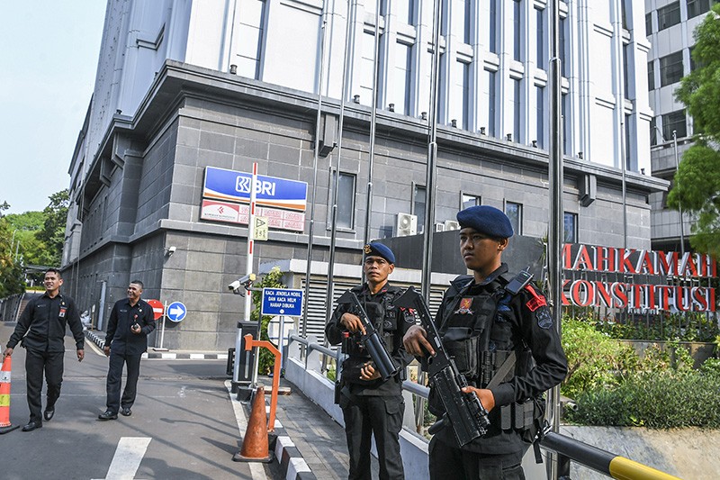 Gedung MK Dijaga Ketat saat Pembacaan Putusan MKMK - Bagian 3