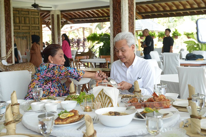 Momen Ganjar Pranowo Temui Susi Pudjiastuti: Wonder Women from Pangandaran - Bagian 2