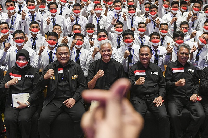 Ganjar Pranowo Berikan Pembekalan kepada Pekerja Migran Indonesia - Bagian 1