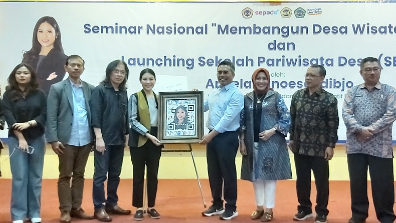 Wamenparekraf Angela Tanoesoedibjo Dorong Peningkatan Kualitas SDM untuk Kemajuan Desa Wisata