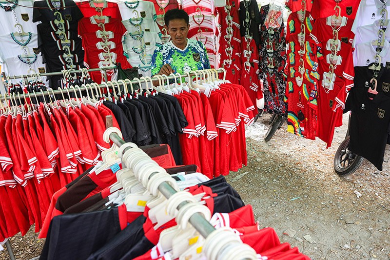 Geliat Penjual Atribut Timnas Indonesia saat Piala Dunia U-17 - Bagian 1