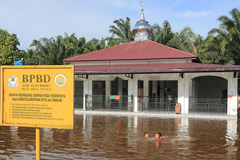 Banjir Aceh Barat Meluas, 10 Kecamatan Terendam - Bagian 2