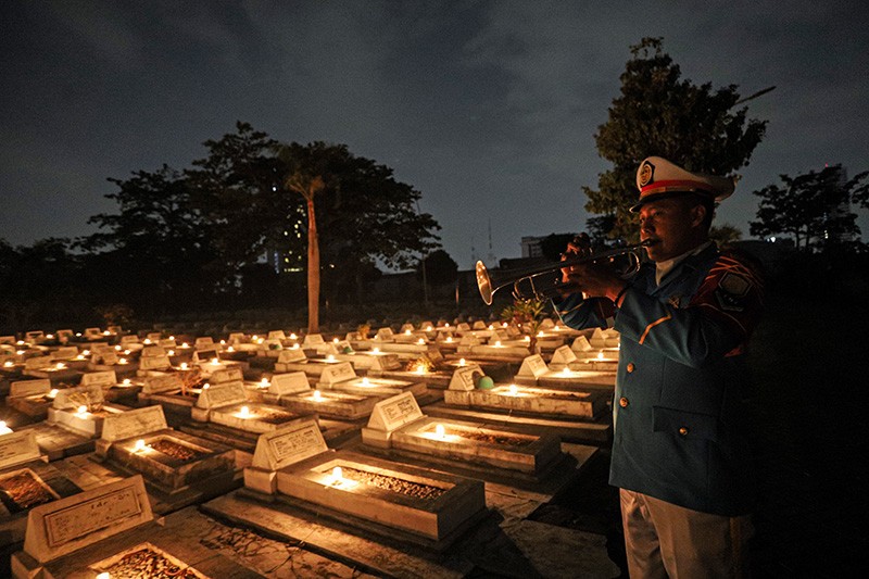 Renungan Suci Peringatan Hari Pahlawan di TMP Sepuluh November - Bagian 1