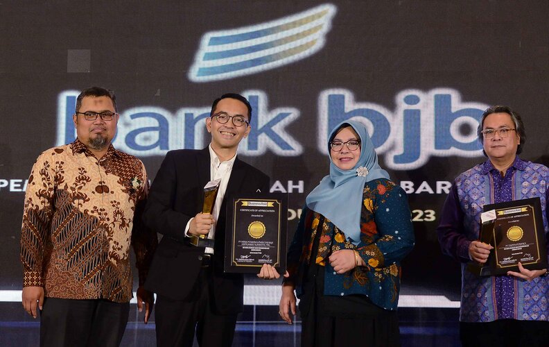 title bank bjb Raih Best Digital Technology and IOT Implementation 2023 in Banking Industry bank bjb Raih Best Digital Technology and IOT Implementation 2023 in Banking Industry
