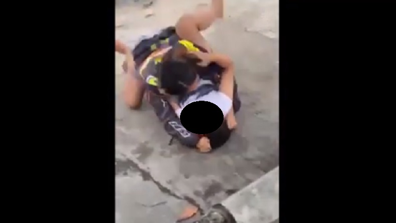Viral 2 Remaja Perempuan Duel di Pangkalan Bun, Diduga gegara Rebutan Pacar