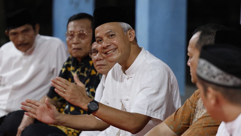 title Tampung Aspirasi, Ganjar Pranowo Nginap di Rumah Warga Deli Serdang Tampung Aspirasi, Ganjar Pranowo Nginap di Rumah Warga Deli Serdang