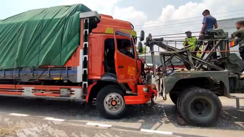 Kecelakaan Karambol di Jalan Lingkar Selatan Pati, 3 Truk dan Motor