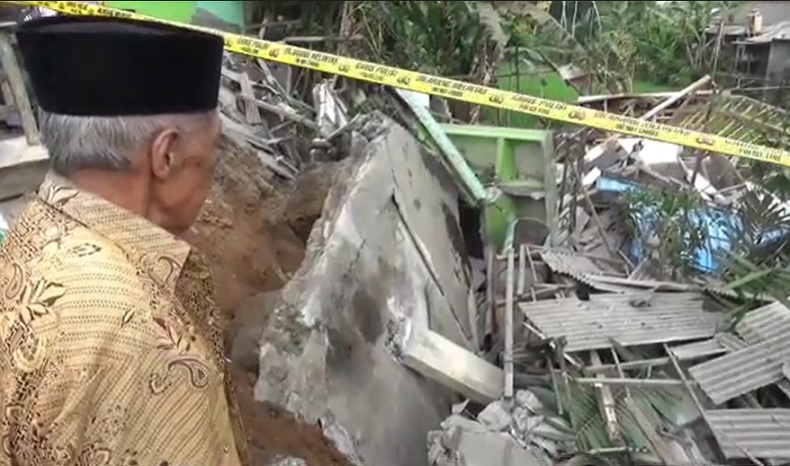 Rumah di Lumajang Ambruk, 1 Penghuni Tewas Tertimbun saat Lelap Tidur