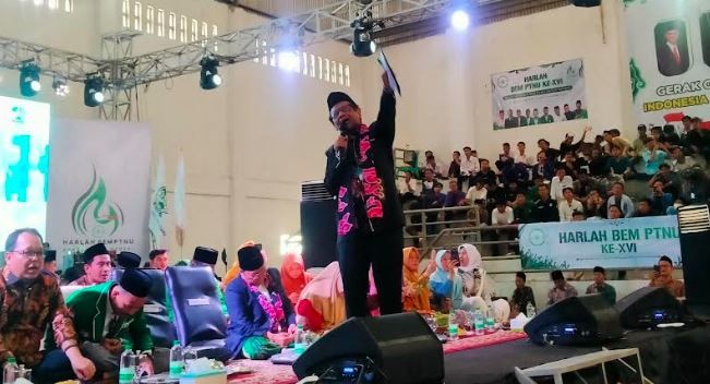 Harlah BEM PTNU di Cirebon, Mahfud MD Minta Mahasiswa Tidak Terjebak Politik Elektoral