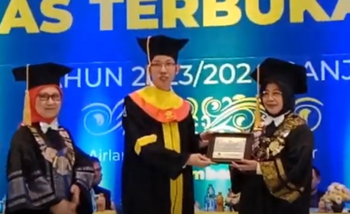 Welin Kusuma Kolektor Gelar Akademik Kembali Diwisuda, Sandang 46 Gelar Sarjana