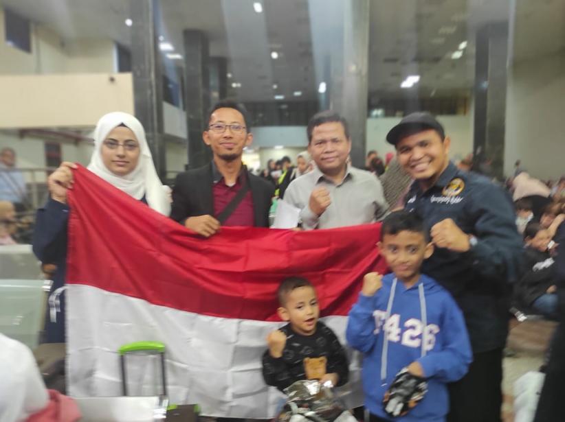 Kemlu Evakuasi Satu Keluarga WNI Dari Gaza, Dibawa Keluar Lewat ...