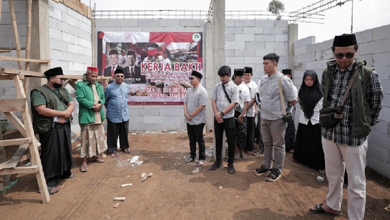 Santri Ganjar Bantu Pembangunan Gedung Organisasi Keagamaan di Pangalengan Bandung