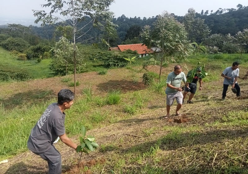  Peringati Hari Jadi Ke-15, Jurnalis 4X4 Gelar Bakti Sosial di Kabupaten Bogor - Bagian 4